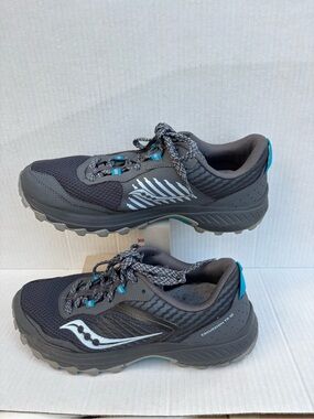 Saucony Gray Trail Running Shoes with Teal Accents